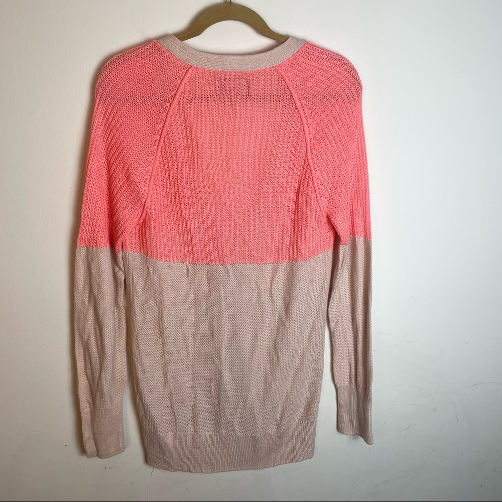 American Eagle Pink Color Block V-Neck Sweater - Picture 11 of 12